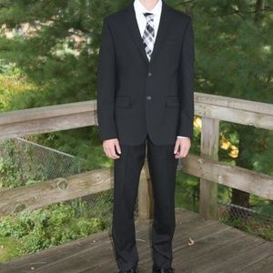 Joseph Abboud Boys Suit and Dress shirt size 18